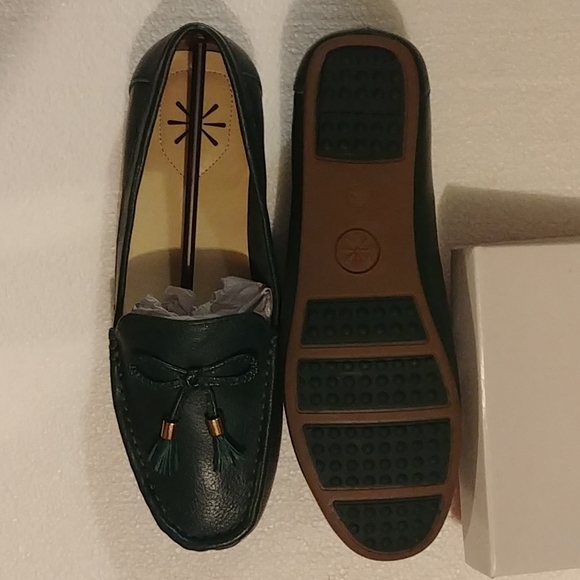 Isaac Mizrahi flats - Picture 3 of 3